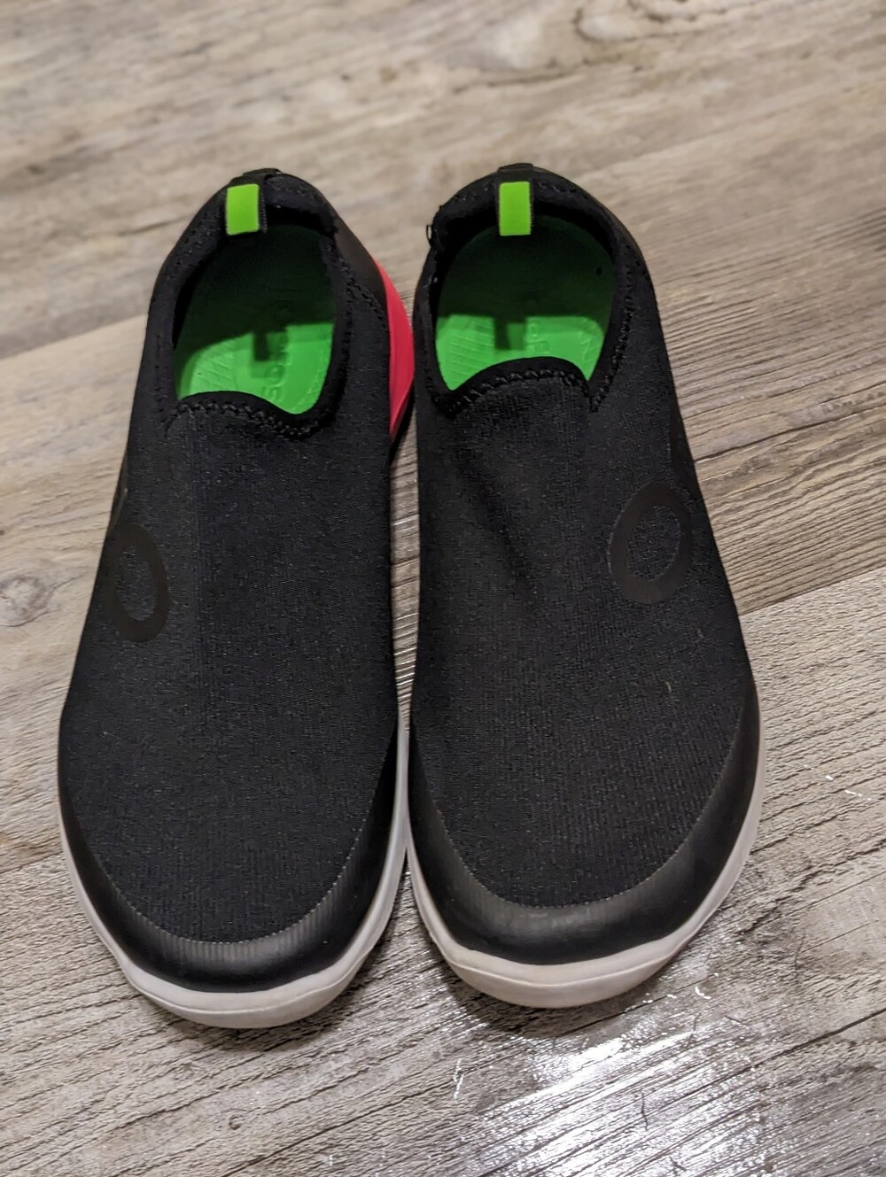 OOFOS OOmg Sport Low Shoes